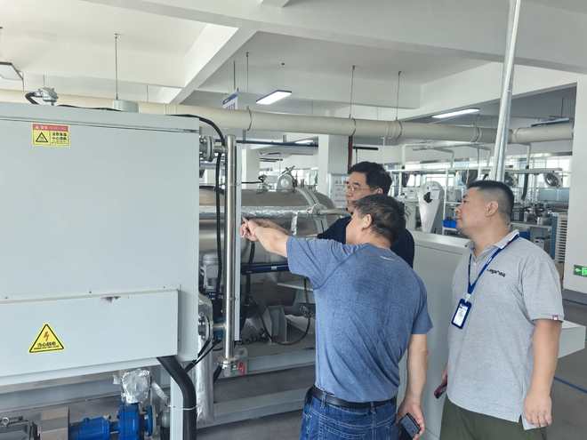 高温“烤”验下的安全护航 市临空区邀请专家深入25家企业精准排查隐患