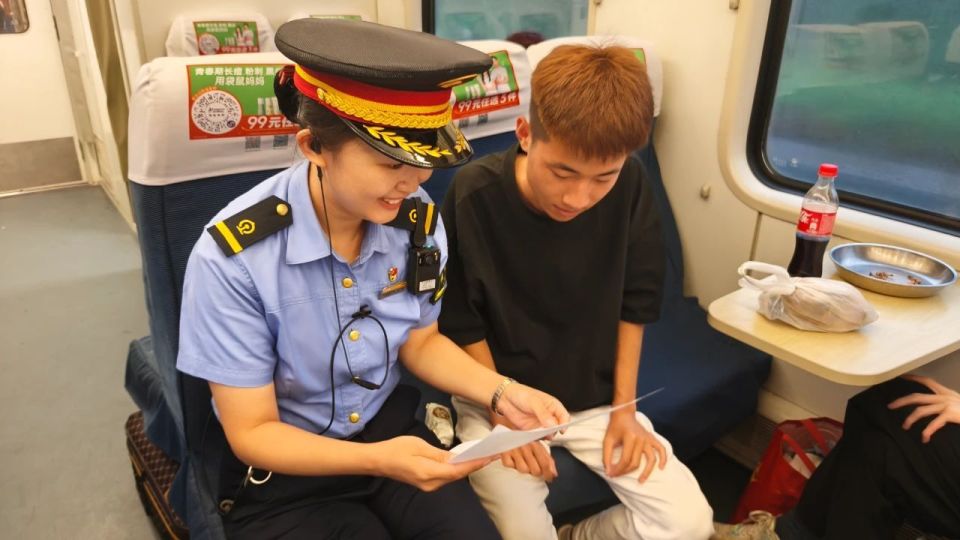 K1394次列车沿途都有啥美食美景？请收好，“90后”美女列车长帮你做攻略