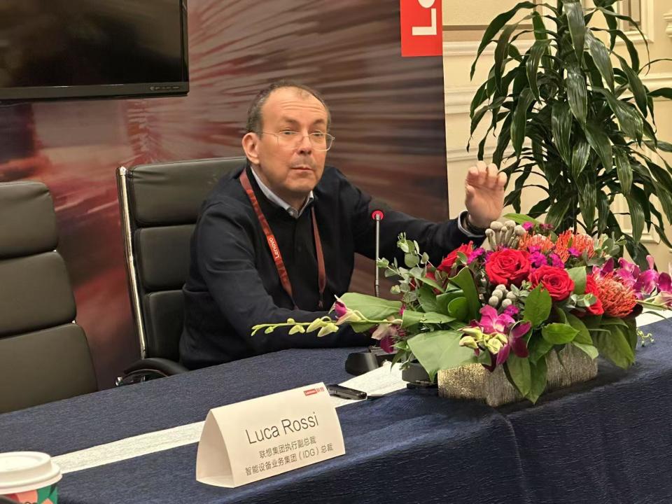 扛起联想75%营收的男人,对2025年AI硬件做出六点预测